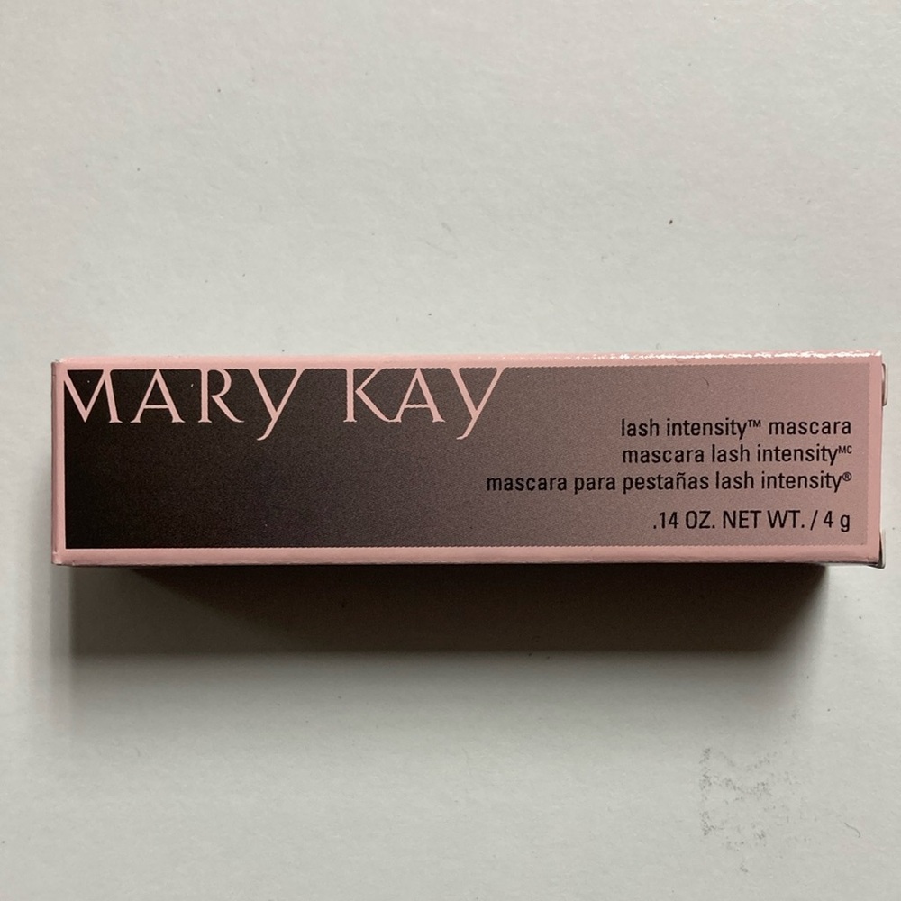 Mary Kay Lash Intensity Mascara in Black for Intense Volume